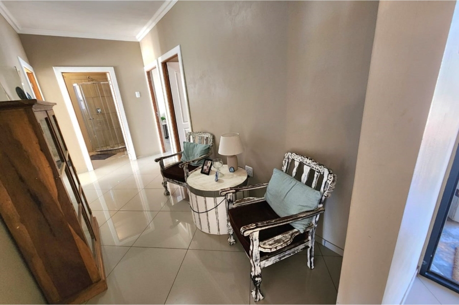 3 Bedroom Property for Sale in Wavecrest Eastern Cape